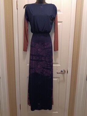 Go Couture Women’s Navy and Mauve Long Sleeve Maxi Jersey Dress